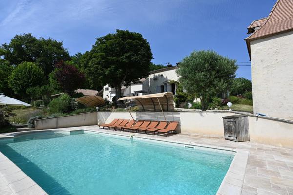 Pujols (47300) Charmante maison en pierre avec gîte et piscine