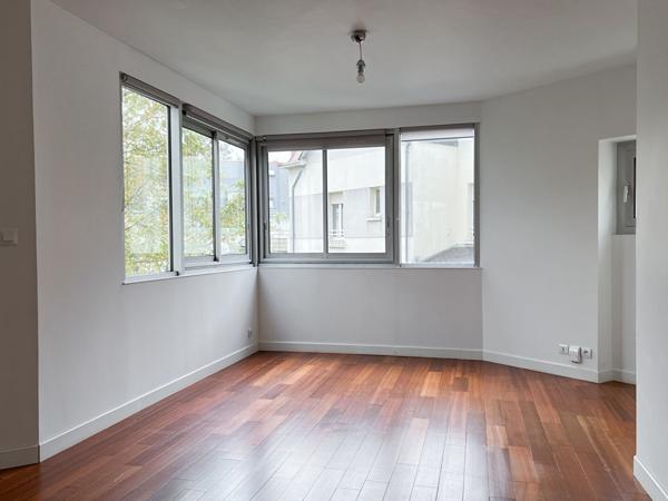 A vendre - Appartement Type 3 de 82 m² avec garage boxé et ascenseur "Angers Centre-Ville"