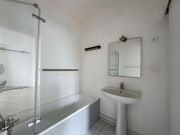 A vendre - Appartement Type 3 de 82 m² avec garage boxé et ascenseur "Angers Centre-Ville"