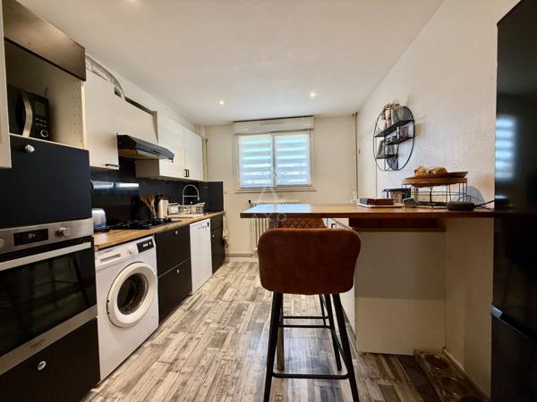 Appartement T3 de  60 m2 avec  2 chambres , rue de Nantes à Rennes, à 15 min à pied du centre-ville,
