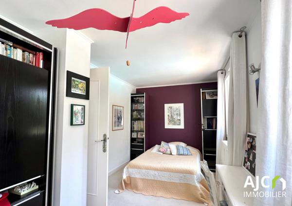 Savonnières (37510) Propriété avec parc et piscine