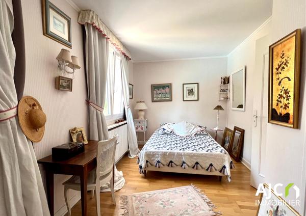 Savonnières (37510) Propriété avec parc et piscine