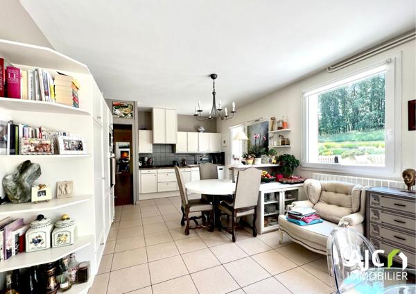 Savonnières (37510) Propriété avec parc et piscine