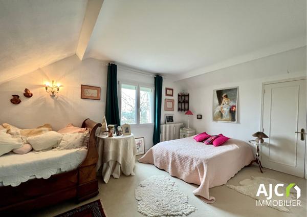 Savonnières (37510) Propriété avec parc et piscine