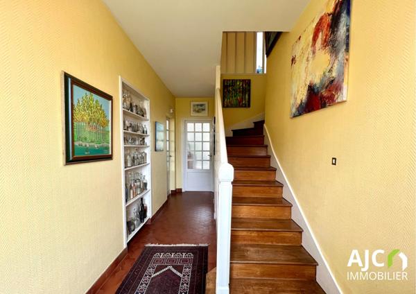 Savonnières (37510) Propriété avec parc et piscine