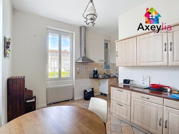 Le Coteau (42120) A VENDRE - LE COTEAU - MAISON DES ANNÉES 30 AVEC TROIS CHAMBRES, TERRAIN ET DÉPENDANCES