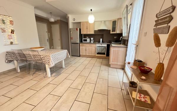 Appartement à vendre    2 pièces •  Saint-Estève