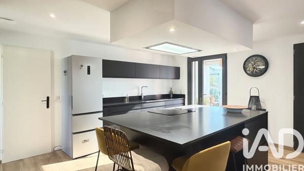 Maison à vendre 5 pièces 137 m² L'Isle-sur-la-Sorgue