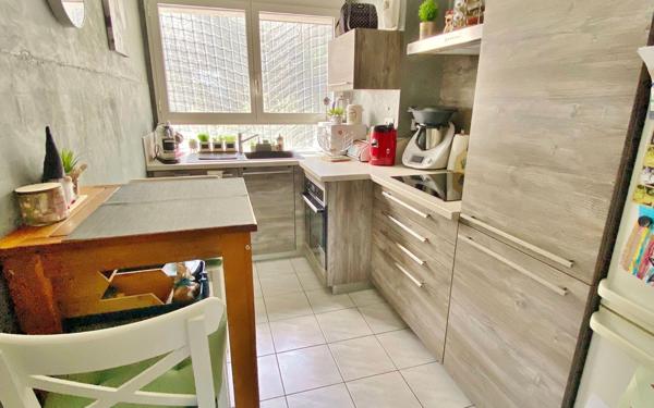 Appartement à vendre    3 pièces • 70 m2 Sainte-Foy-lès-Lyon