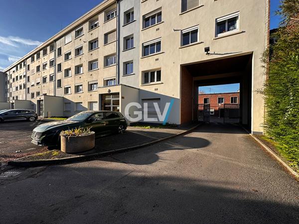 Appartement Lille Type 2 - 41.11 m2 + Parking , Lille
