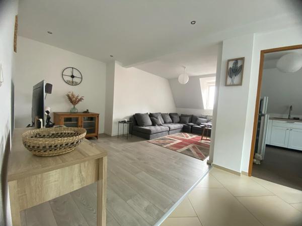 À LOUER – Superbe T4 meublé rénové de 84 m² – Dernier étage – BELFORT Centre