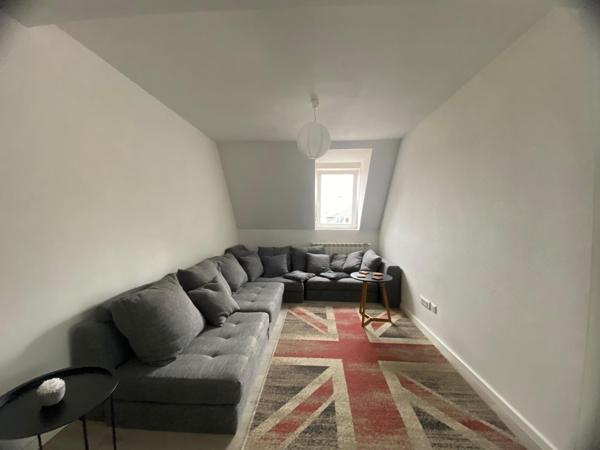 À LOUER – Superbe T4 meublé rénové de 84 m² – Dernier étage – BELFORT Centre