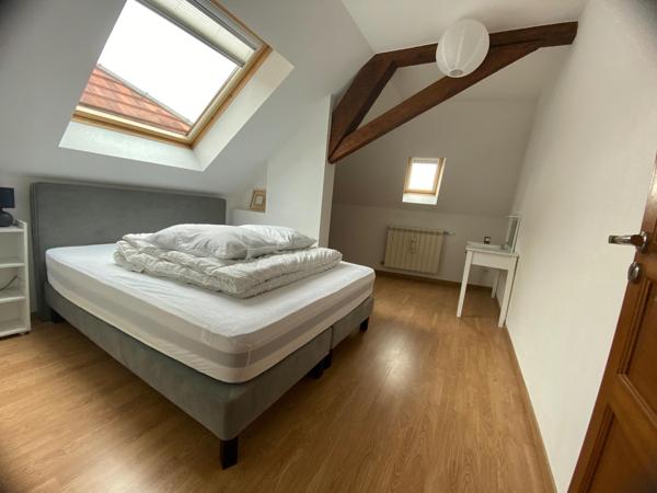 À LOUER – Superbe T4 meublé rénové de 84 m² – Dernier étage – BELFORT Centre