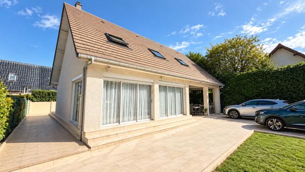 Maison 8 pièces 204 m2