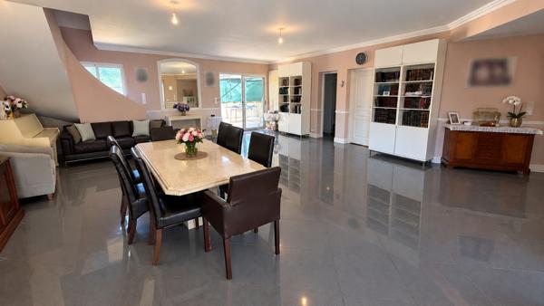 Maison 8 pièces 204 m2
