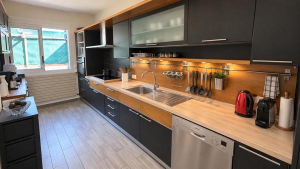 Maison 8 pièces 204 m2