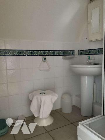 A VENDRE : Charmante maison de village en pierre avec une belle vue sur la vallée, sur un terra...