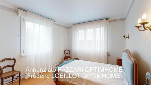 À vendre en exclusivité : Grande maison individuelle de 192 m² avec vue panoramique à Dun-sur-Meuse, proche de la Belgique et du Luxembourg !