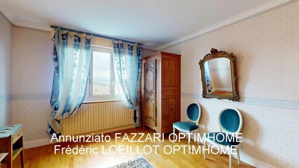 À vendre en exclusivité : Grande maison individuelle de 192 m² avec vue panoramique à Dun-sur-Meuse, proche de la Belgique et du Luxembourg !