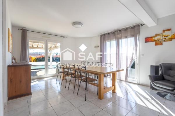 Maison individuelle 160m², 5 ch, 900m², piscine, Pirey