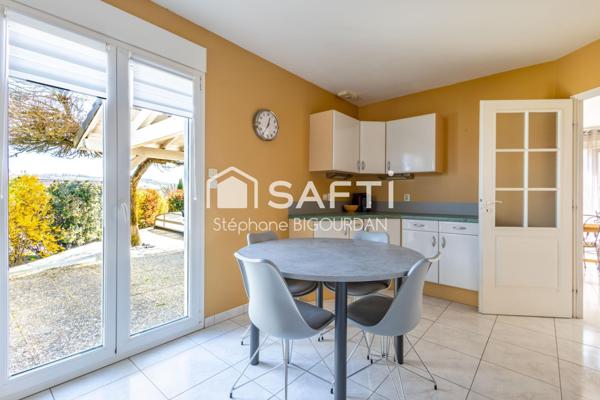 Maison individuelle 160m², 5 ch, 900m², piscine, Pirey