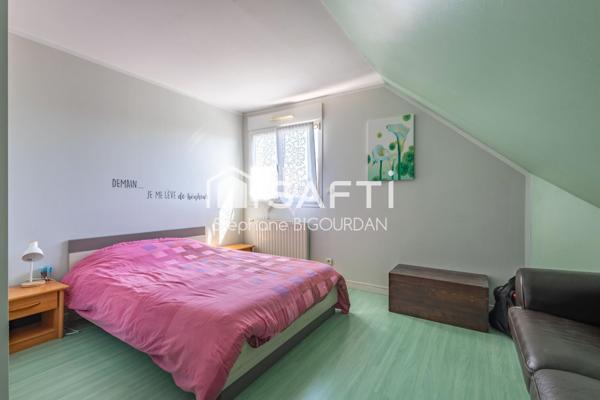 Maison individuelle 160m², 5 ch, 900m², piscine, Pirey