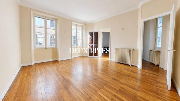 Grand T3 de 94m2 dans immeible avec ascenseur