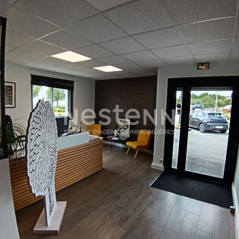 À louer : Local d'activité avec bureaux de standing - Zone du Ténénio à Vannes