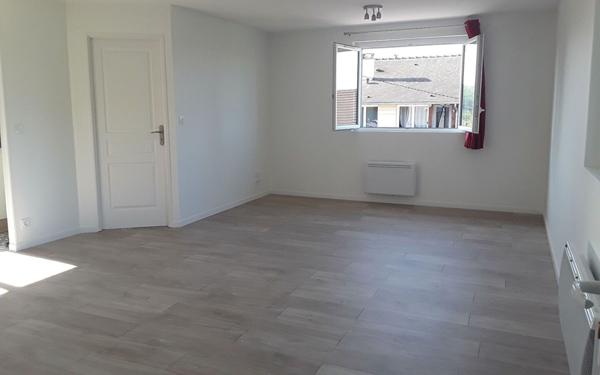 Appartement à louer    2 pièces •  Surville