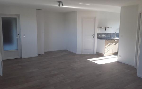 Appartement à louer    2 pièces •  Surville