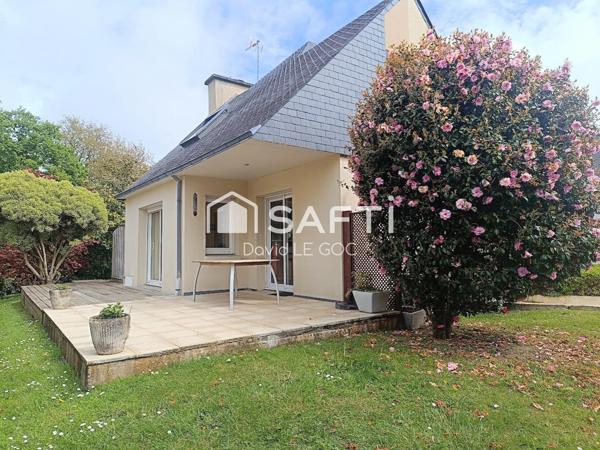Fouesnant, en impasse, le centre ville à pied, maison d'architecte, 143 m², 4 chambres, deux bureaux, sous-sol enterré, double garage