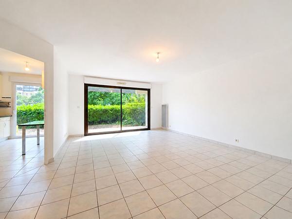 CASTANET-TOLOSAN - T4 de 92 m² en rez-de-jardin avec garage et cave