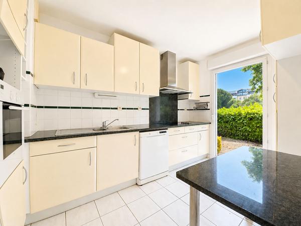 CASTANET-TOLOSAN - T4 de 92 m² en rez-de-jardin avec garage et cave