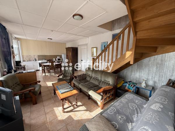 Maison
         5 pièces
        - 55 m² 152 500 € *