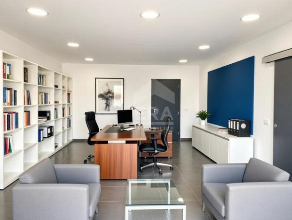 Local commercial de 109,57 m² libre - À l'entrée du centre-ville de Pau