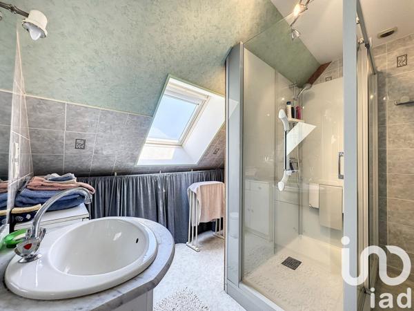 Maison traditionnelle 10 pièces de 164 m² à Quiberon (56170)