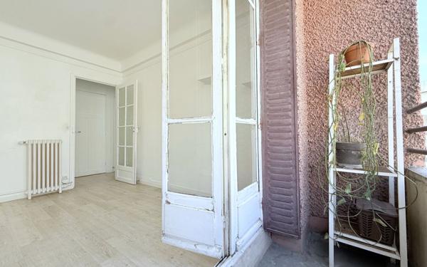 Appartement à vendre    2 pièces • 32,64 m2 Vanves