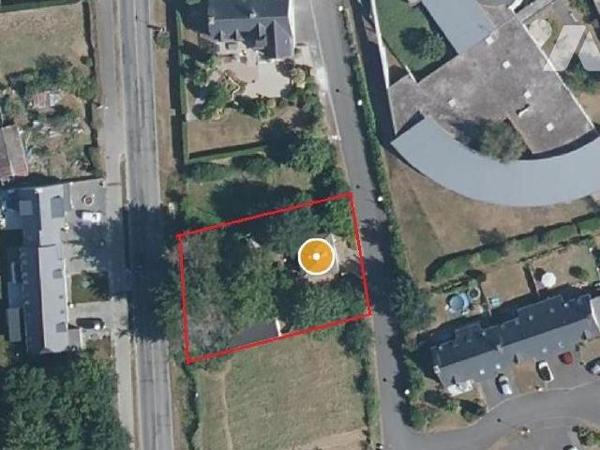 Etude de BRUZ - en sortie d'agglomération à 800 m du centre-ville - Terrain à bâtir de 718 m² l...