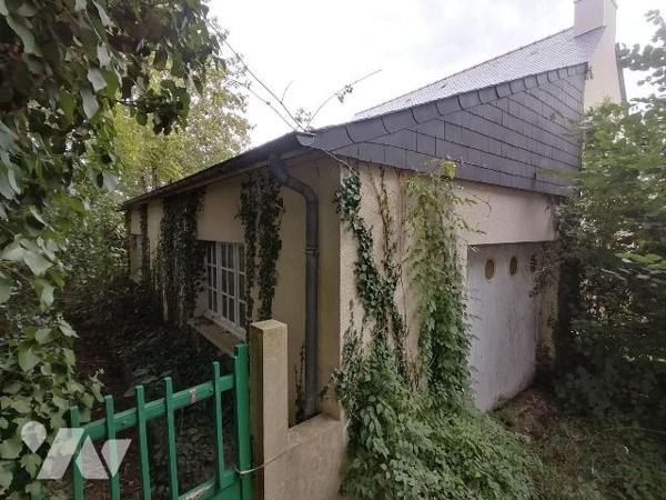 Etude de BRUZ - en sortie d'agglomération à 800 m du centre-ville - Terrain à bâtir de 718 m² l...