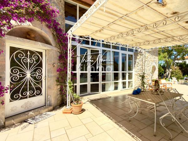 Maison d'exception - 212 m2 en 4 faces - Saint Cyprien Le Golf