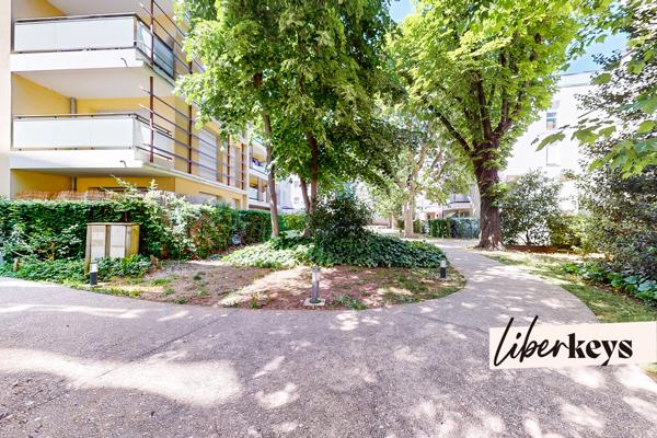 T3 lumineux avec balcon et garage double – Lyon 8