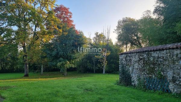 Maison ancienne rénovée de 158 m², Couëron hameau de la Galonnière.
