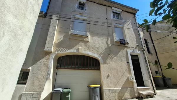 Plaissan (34230) Maison vigneronne R+2 avec garage
