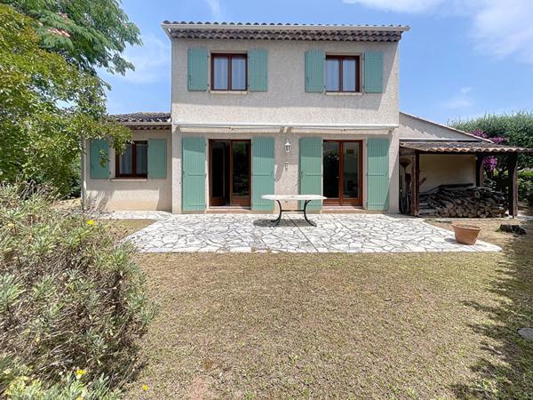 FREJUS Villa T4 Quartier résidentiel, jardin, garage, calme