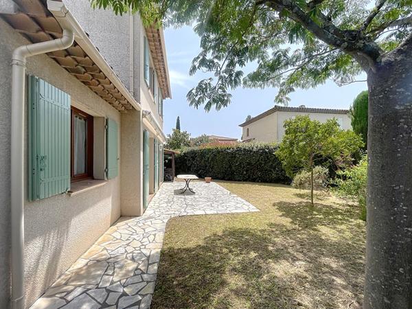 FREJUS Villa T4 Quartier résidentiel, jardin, garage, calme