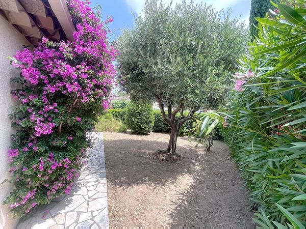 FREJUS Villa T4 Quartier résidentiel, jardin, garage, calme