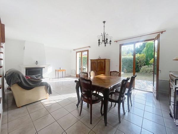 FREJUS Villa T4 Quartier résidentiel, jardin, garage, calme