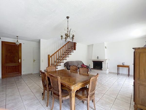 FREJUS Villa T4 Quartier résidentiel, jardin, garage, calme