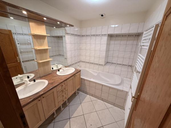Location Appartement 4 pièces 126.69 m² - ÉPinal 88000