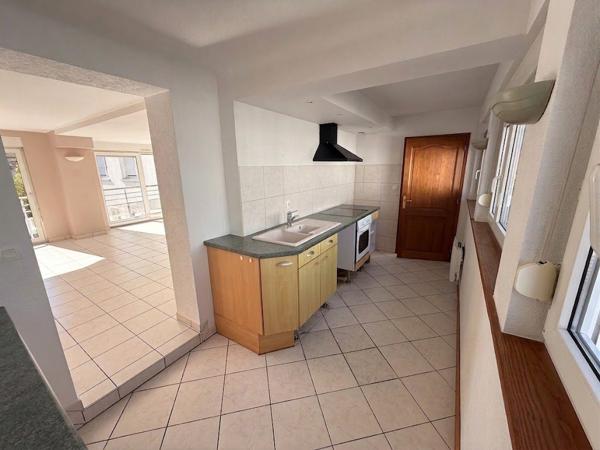 Location Appartement 4 pièces 126.69 m² - ÉPinal 88000
